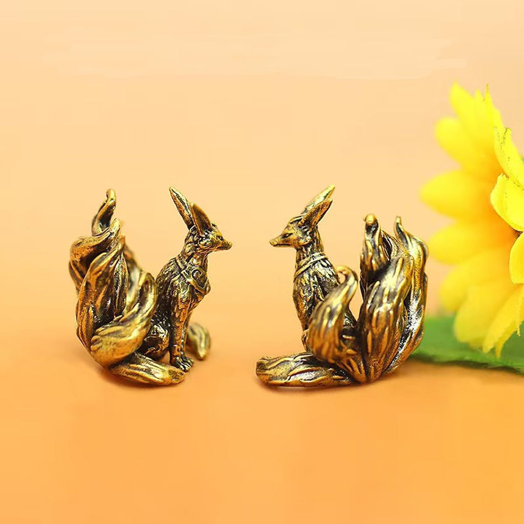 FormaHaven Brass Decorative Sculpture – Elegant Desktop Ornament